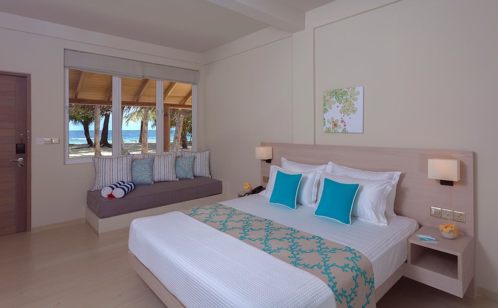 Deluxe Room at Malahini Kuda Bandos, view 4